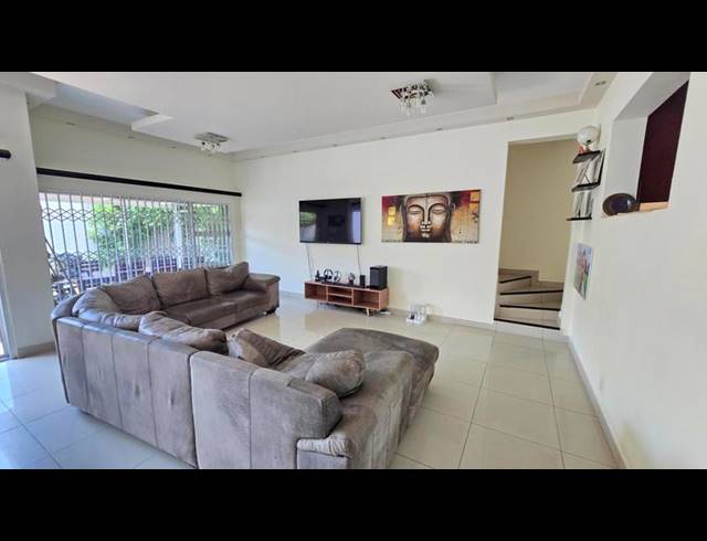 4 BEDROOM PROPERTY TO RENT IN RIVER CLUB